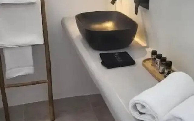 MAEVA Santorini Suites