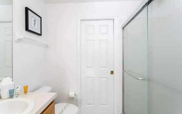 133 Beautiful Home With Lake View