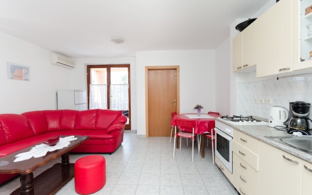 Apartment Besima