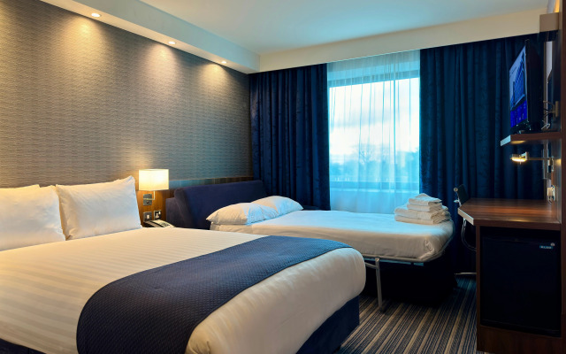 Holiday Inn Express London Heathrow T5 by IHG