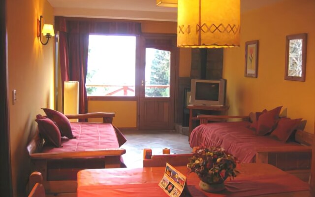 Solar De Las Araucarias Aparts Y Bungalows