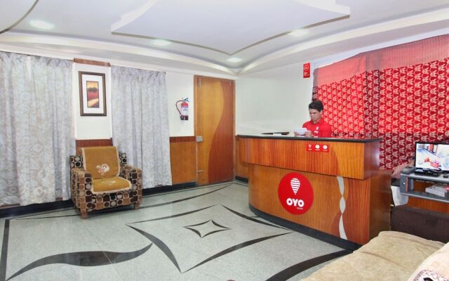 OYO Flagship 8252 Aayush Corporate Stays