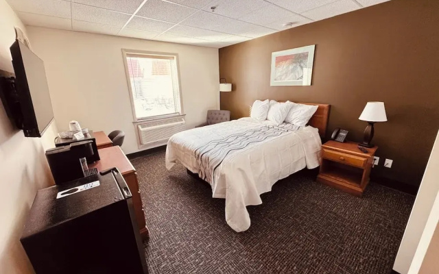 Red Rock Hotel & Suites