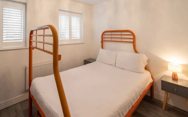 Host Stay Coventry Street