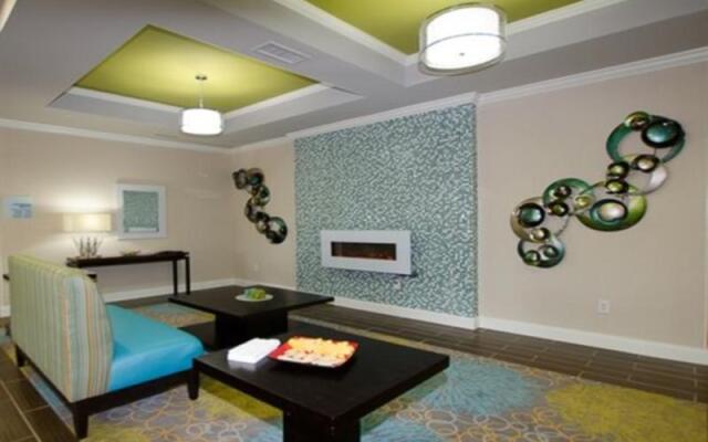 Holiday Inn Express & Suites LaGrange