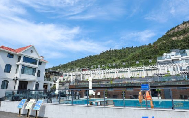 Weichi · Guanshan Yuehu Hotel (Huaguoshan Branch, Lianyungang) — 3-star hotel in Lianyungang