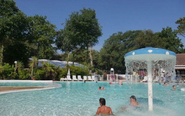 Camping Les Pierres Couchées