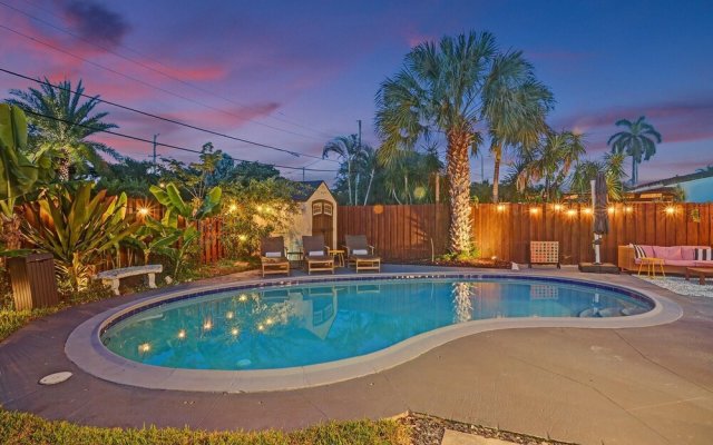 Hollywood Luxurious Villa w Heated Pool