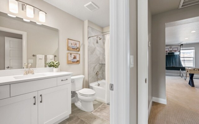 Grand Getaway 10 Bedroom Townhouse