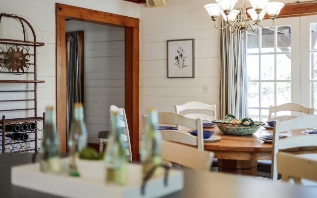 Lake Travis Waterfront Retreat