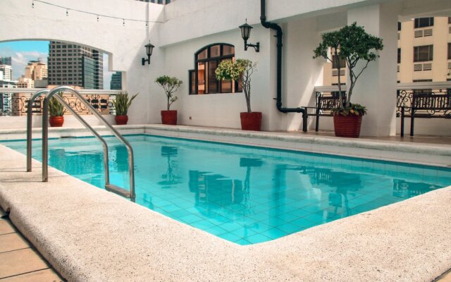 The Perla Hotel