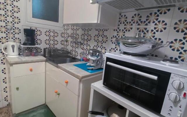 2 bedroom apartment close to Piraeus port