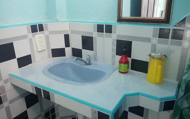 Santa Clara Cuba Bed and Breakfast Hostal Vista Park