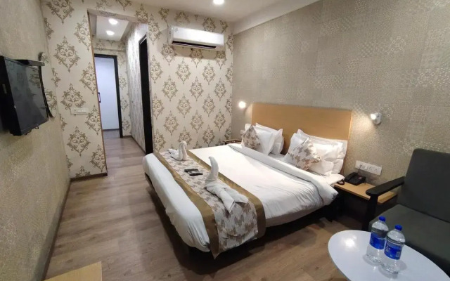 Saltstayz Select - Near Sohna Road City Center