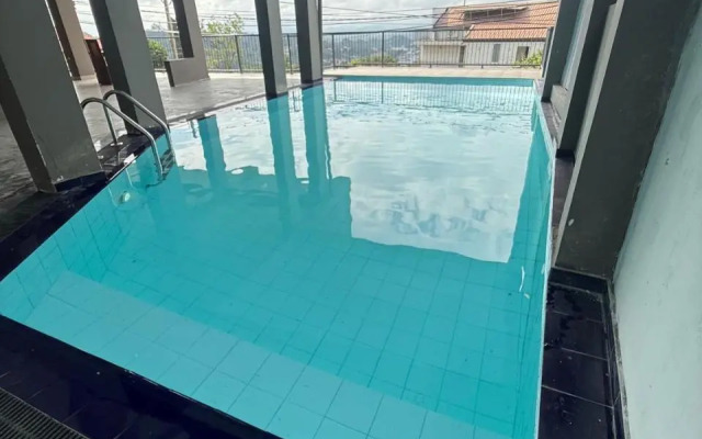 No. 11 Residence