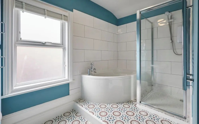Host Stay Darcey House
