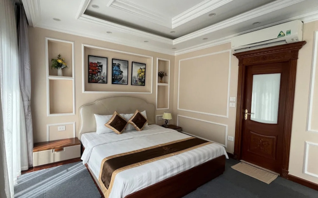 Paris Of Dragonbay Hotel