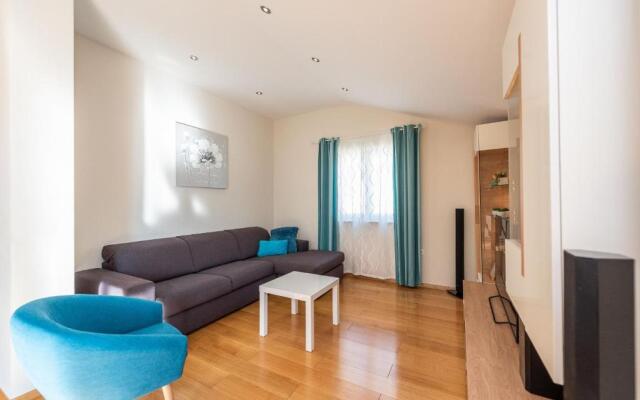 Holiday home near the beach Marijanka