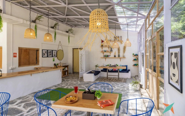 Zostel Homes Tirthan - Gushaini