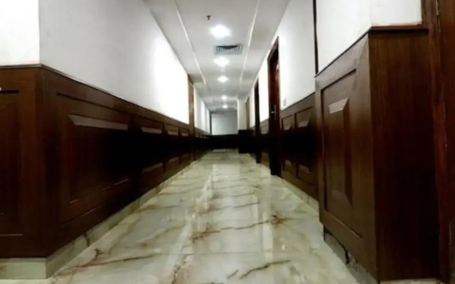 Capital O 49540 Royal Park Resorts
