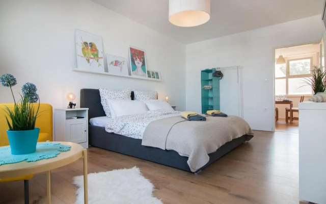Harbour-Apartment with sea view and parking spot