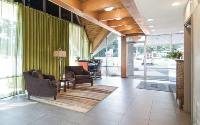 Quality Inn Greenfield