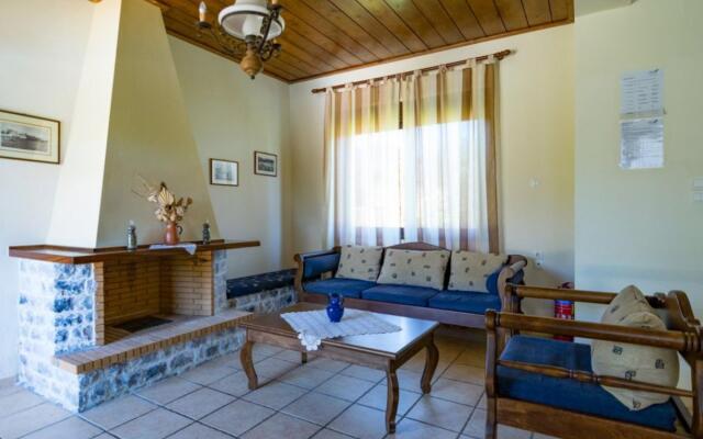 Ekklisies Tria Large Private Pool A C Wifi - 2090