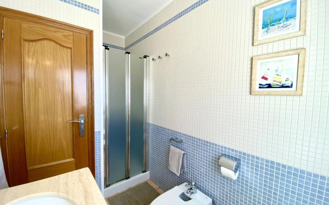 House in front of the beach with sea view