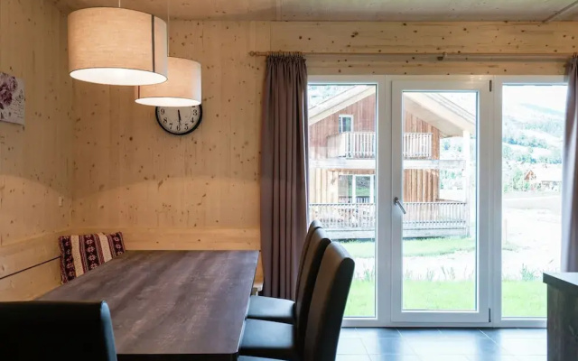 Appealing Chalet With hot tub