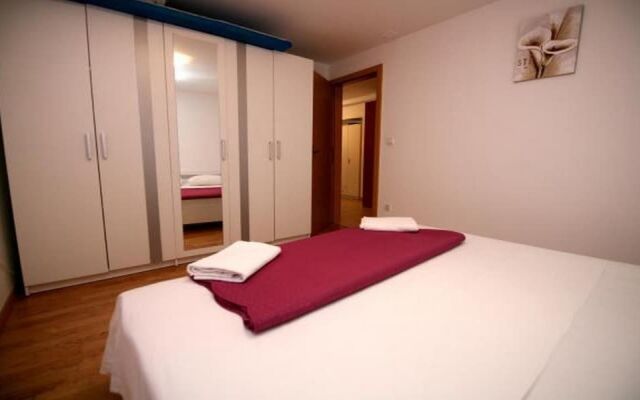 Apartment Dujas