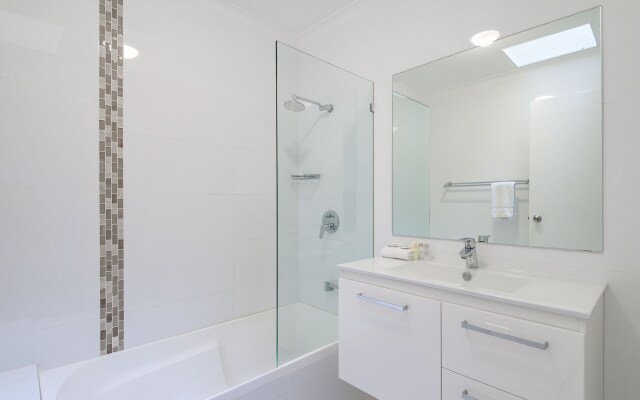 Noosa Outrigger Beach Resort
