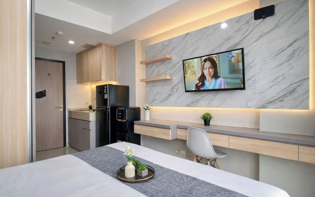 Wooden Accents Studio At Monroe Tower Apartment