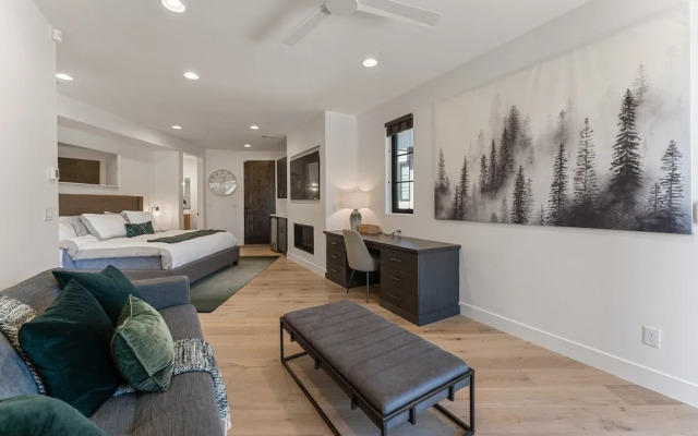 The Yucca Flower #11 3 Bedroom Home