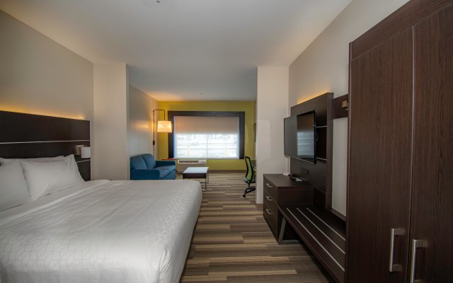 Holiday Inn Express & Suites Tonawanda - Buffalo Area, an IHG Hotel