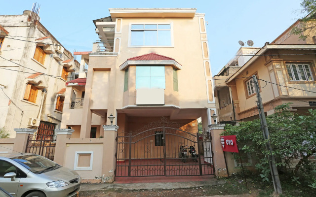 Oyo Flagship 4877 Aradhya Residency