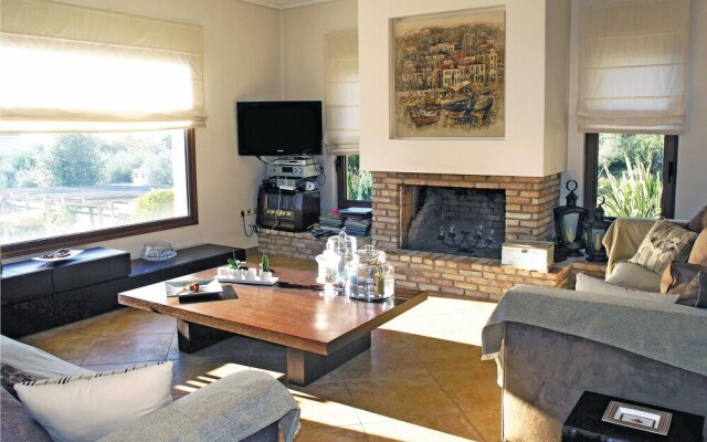 Nice Home in Skaloma Nafpaktos With Wifi and 4 Bedrooms