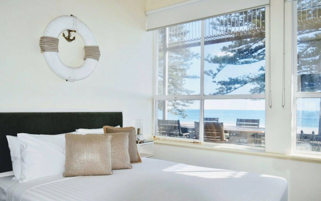 Seawall Apartments