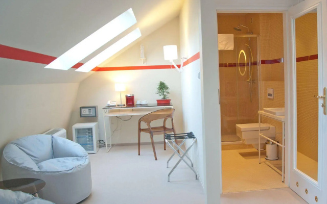 Home ApartHotel