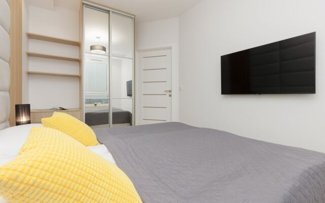 Wiktoryn Apartment Warsaw by Renters