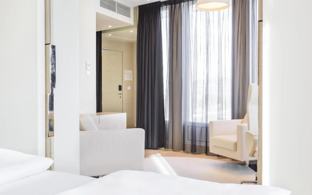 Sound Garden Hotel Airport