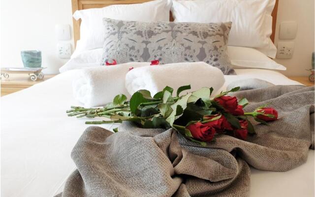 Oceans Guest House & Luxurious Apartments