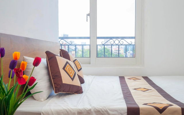 Sumitomo Tower-1 Bed Apartment & Hotel – Guest Rooms – Hanoi
