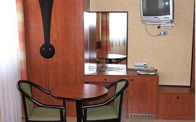 Corner Motel