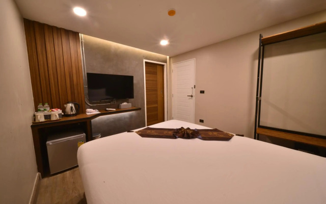 Sureena Hotel