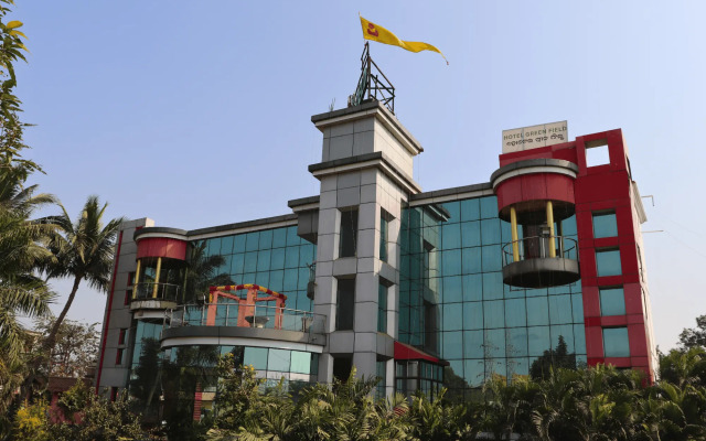 OYO 28157 Hotel Green Field