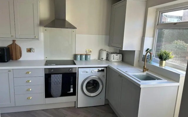 Peak District - 2 Beds - Sleeps 4 - Pet Friendly