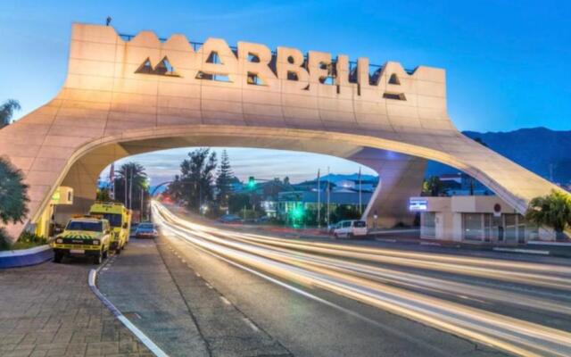 Marbella Beachfront - Apartment With sea views B1