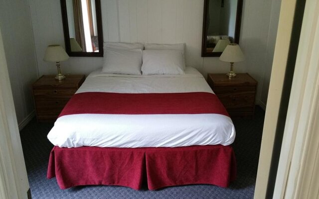Kokanee Beach Resort Motel