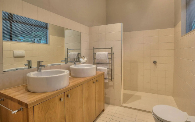 Shotover Penthouse & Spa by Staysouth