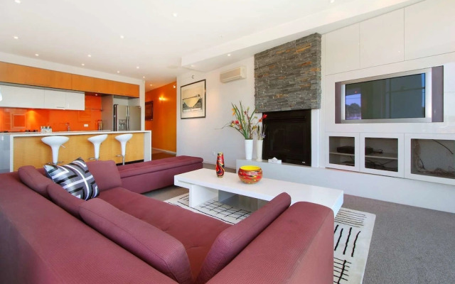Penthouse St Kilda Style